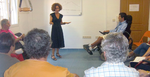 La psicóloga Pepa Fuster durante la sesión