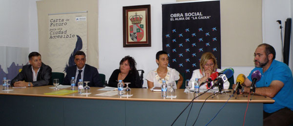 Representantes de las entidades firmantes del proyecto “Carta de Futuro para una Ciudad Accesible”