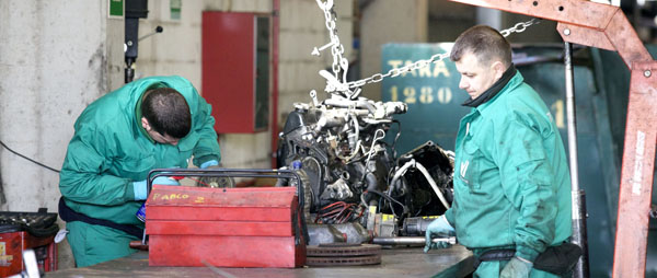 Dos trabajadores de Trameve, entidad del grupo Galega de Economía Social