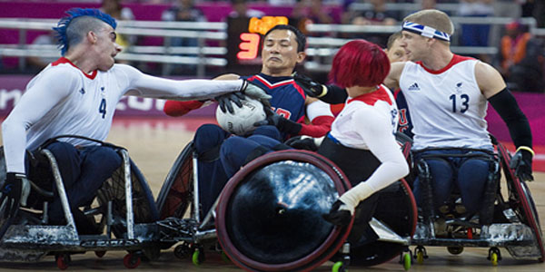 Los equipos de Gran Bretaña y EE.UU de rugby en silla de ruedas en los Juegos Paralímpicos de Londres 2012