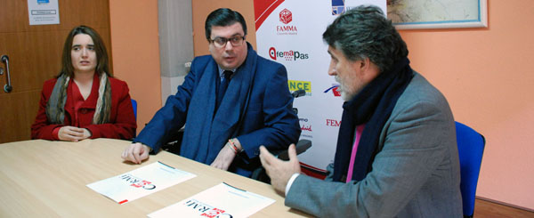 El presidente de CERMI Madrid, Javier Font, izquierda, y el de CSI-F Unión Autonómica de Madrid, Manuel González.