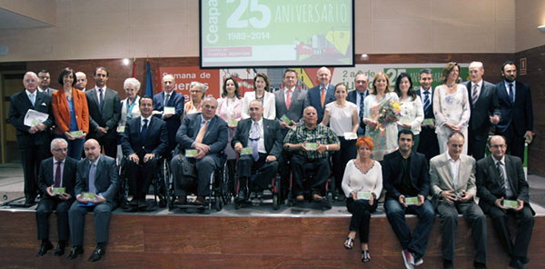 Foto de familia de todos los premiados