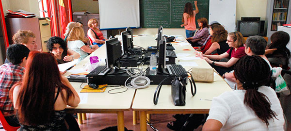 Participantes durante la primera sesión del taller sobre Violencia de Género