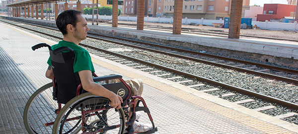 Usuario de FRATER afectado por la falta de plaza H en el tren de Almería