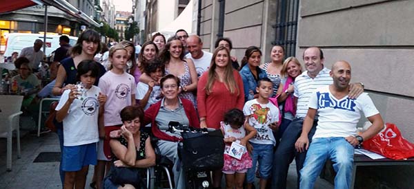 Participantes en el Juego organizado por COCEMFE en Gijón