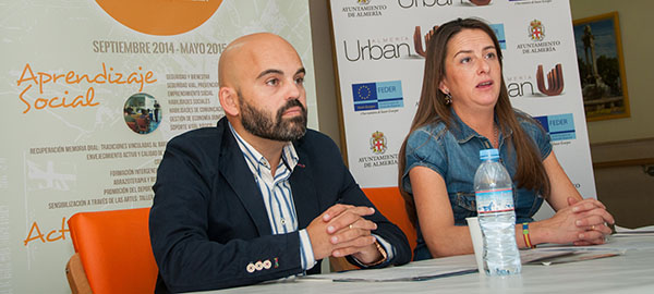 Valentín Sola, presidente de FAAM, y Aránzazu Martín, Concejal de Asuntos Sociales del Ayuntamiento de Almería