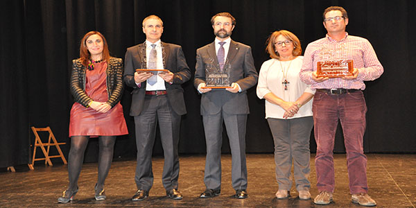 Foto de familia de los premiados