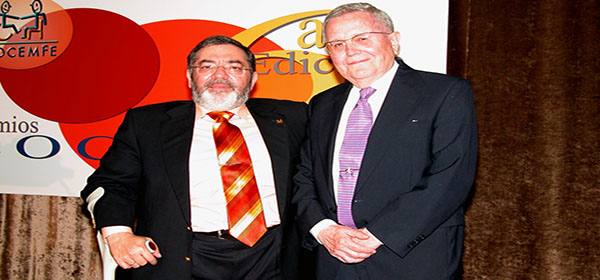 Alberto Arbide, derecha, junto a Mario García, presidente de COCEMFE