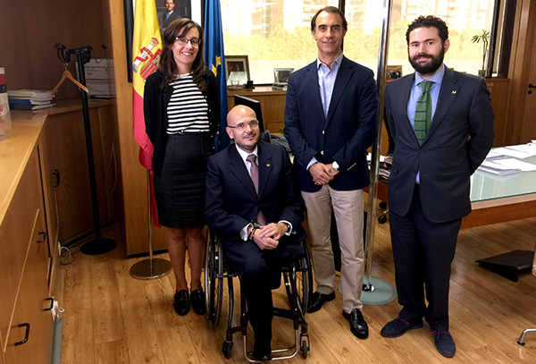 Reunión institucional de COCEMFE con César Antón