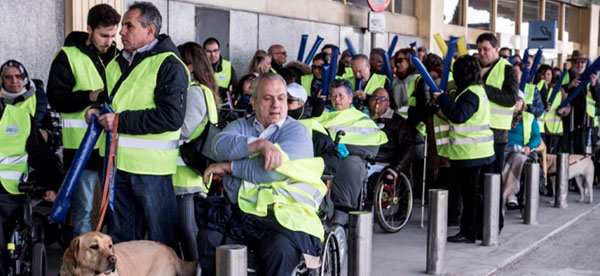 Protesta del CERMI contra Ryanair