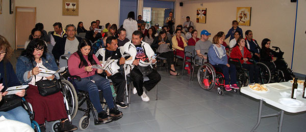 Cata de aceites y actuación de flamenco en COCEMFE Badajoz
