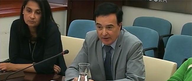 Por las estaciones de servicio con personal de atención