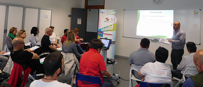 Momento de la Jornada del SIL de COCEMFE en Valladolid