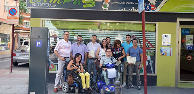 10 personas con discapacidad se benefician del curso de carné de conducir de COCEMFE-CR