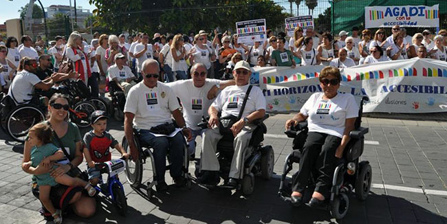 Concentración en Cádiz por la accesibilidad