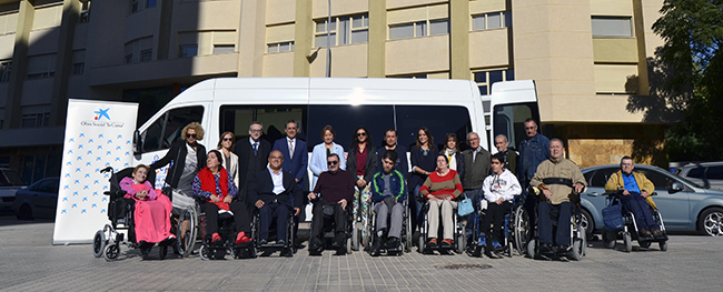COCEMFE ALBACETE PRESENTA VEHICULO