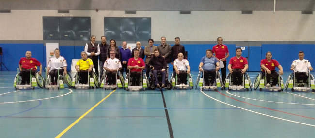Partido de A-Ball, fútbol en silla de ruedas.