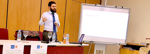 Secretario de Organización de COCEMFE, Daniel-Aníbal García Diego, durante la ponencia