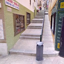 Calle de Alzapiernas