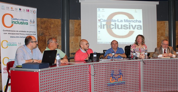 Fotografía de la Mesa de la Asamblea celebrada por Castilla-La Mancha Inclusiva