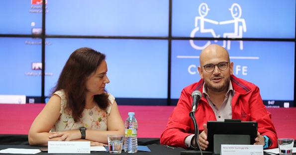 Foto de la inauguración con Anxo Queiruga y la alcaldesa de Getafe, Sara Hernández