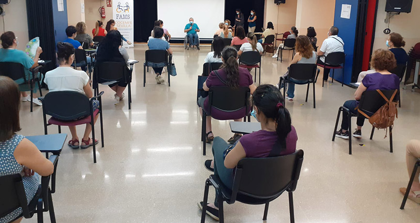 Taller de asistencia personal organizado por FAMS COCEMFE Sevilla