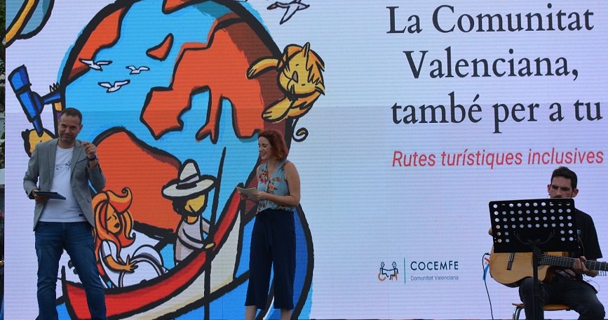 Imagen del acto de presentación de las rutas accesibles de COCEMFE CV