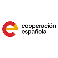 Logotipo oficial de Cooperación Española con símbolo gráfico en rojo y amarillo y denominación de la entidad.