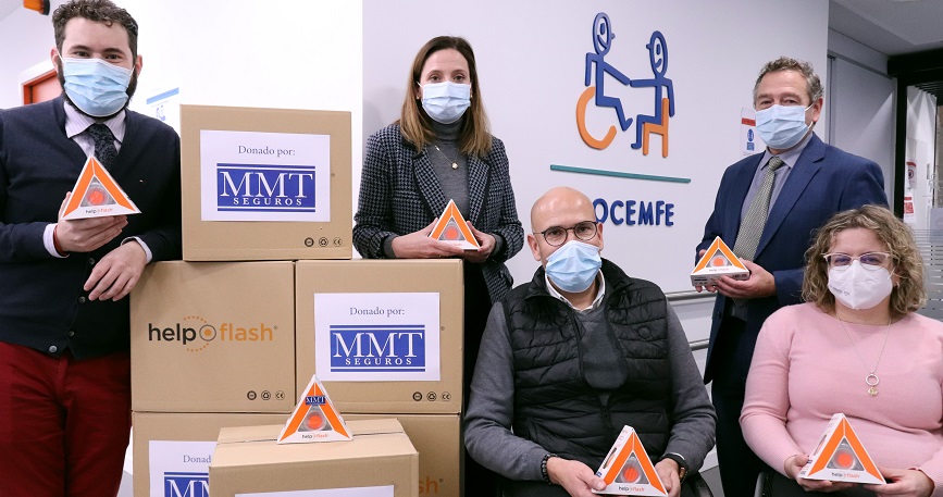 Imagen promocional de la donación de MMT Seguros a COCEMFE
