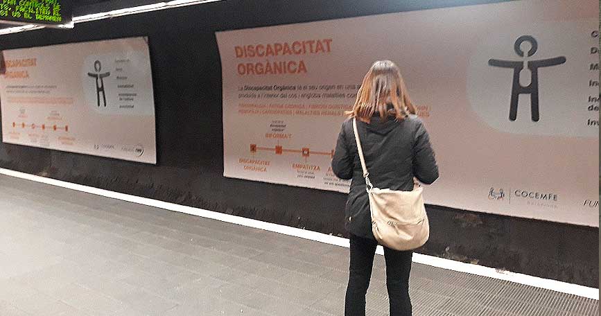 Campaña ‘No somos invisibles en el metro de Barcelona