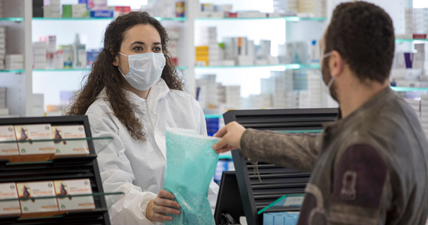 FAMMA amplia el convenio con el COFM de accesibilidad en las farmacias de la región.