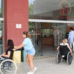 COCEMFE Sevilla visibiliza la discapacidad en la Universidad de Sevilla