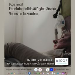 Persona encamada con sonda en cartel del documental “Voces en la Sombra” sobre Encefalomielitis Miálgica Severa