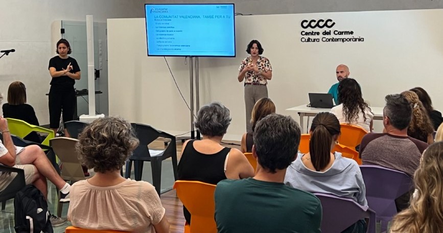 COCEMFE CV y Visit Valencia presentan guías de turismo inclusivo en una jornada formativa en el Centre del Carme Cultura Contemporània