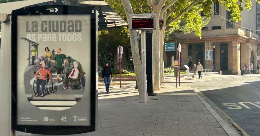 Cartel de la campaña “La ciudad es para todos” que promueve la accesibilidad en Albacete.