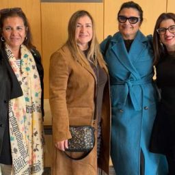 Representantes de COCEMFE Asturias tras la presentación de la Guía de Prevención de la Violencia de Género en la Mujer con Discapacidad.