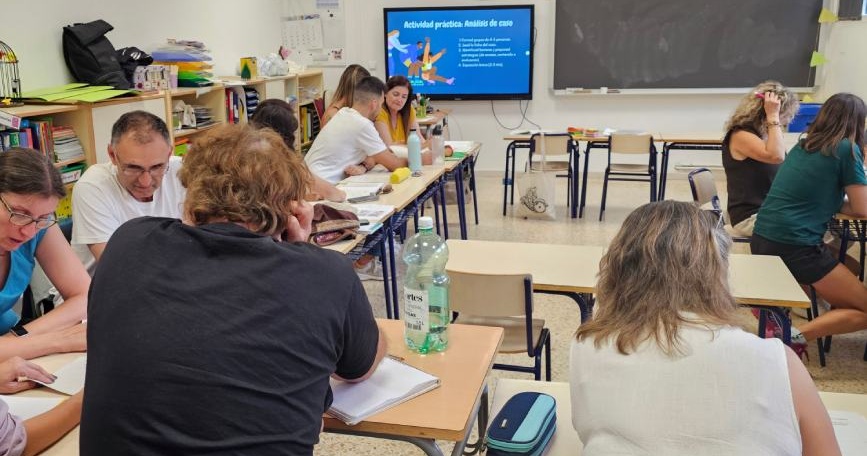 Docentes del CEIP Ausiàs March de Alboraia participan en la formación de COCEMFE CV sobre educación inclusiva dentro del programa EdInTIC.