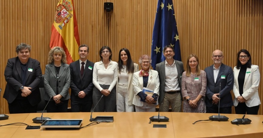Mesa redonda en el Congreso durante la jornada sobre enfermedades hepáticas raras organizada por FNETH.
