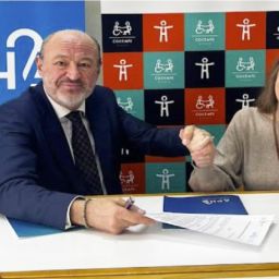 COCEMFE Alicante y APHA firman un convenio por la inclusión laboral Representantes de COCEMFE Alicante y APHA firman un convenio para promover la inclusión laboral de personas con discapacidad.