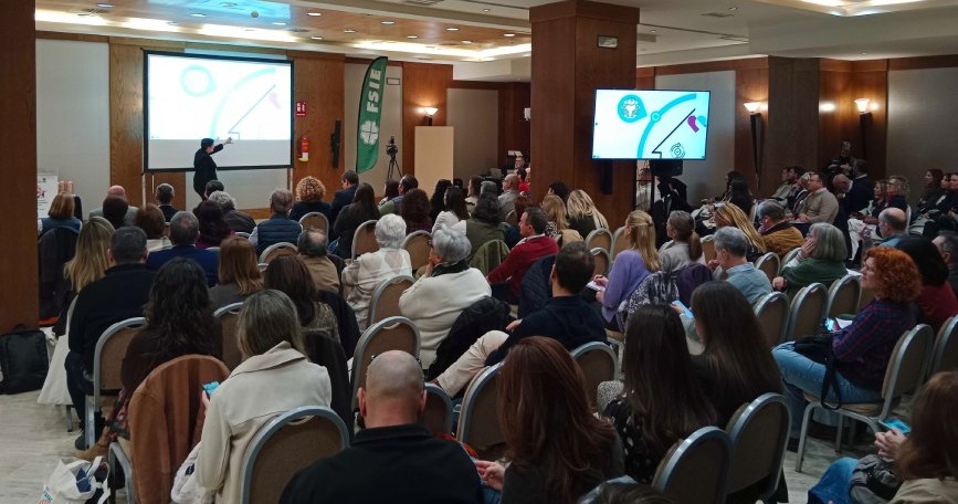 Ponencia de COCEMFE Badajoz sobre adaptación de puestos de trabajo para personas con discapacidad en el Congreso de Discapacidad de FSIE en Córdoba.