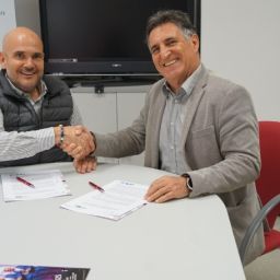 Representantes de COCEMFE y ADEAC firman un acuerdo para mejorar la accesibilidad universal en espacios turísticos