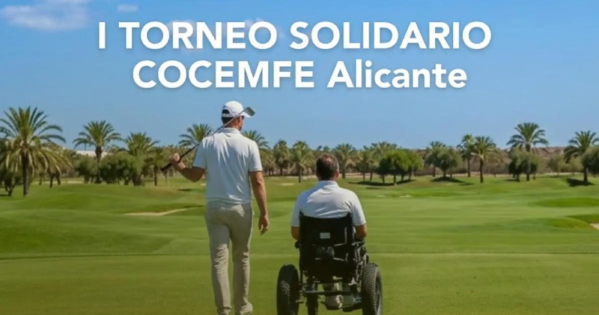 Dos personas recorren un campo de golf, una de ellas utilizando una silla de ruedas adaptada, junto al título del I Torneo Solidario de Golf COCEMFE Alicante.