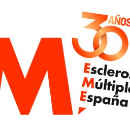 Logotipo conmemorativo del 30.º aniversario de Esclerosis Múltiple España, con una gran letra M naranja y el número 30.