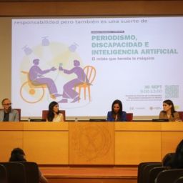 Mesa redonda de la jornada de COCEMFE sobre periodismo, discapacidad e inteligencia artificial.