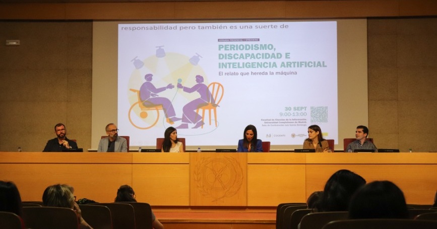 Mesa redonda de la jornada de COCEMFE sobre periodismo, discapacidad e inteligencia artificial.